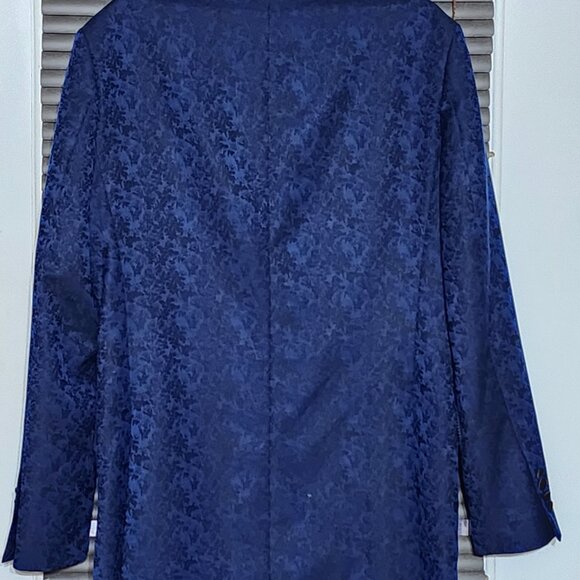 Mans formal blazer/tux measurements custom fitted see descrip maybe mans 42 Tall - Picture 3 of 14